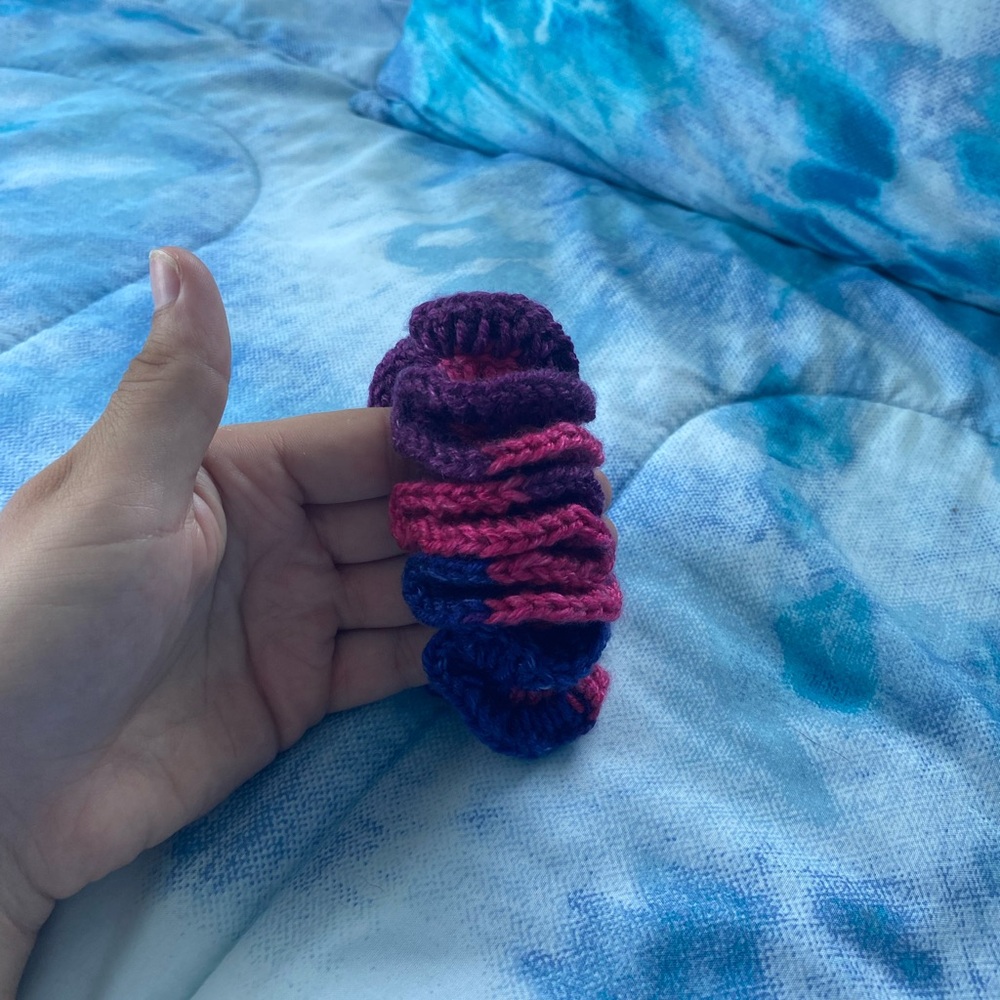 Crochet Scrunchie - Picture 2 of 5